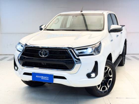 TOYOTA HILUX 2.8 D-4D TURBO DIESEL CD SRX 4X4 AUTOMÁTICO